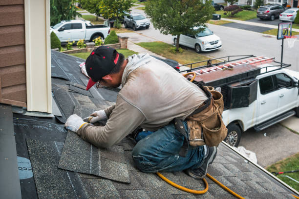 Professional Emergency Roof Repair technician working in Garwood, TX